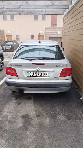 Aperçu des activités de la casse automobile AUTO PIECES VOIRONNAISE située à SAINT-JEAN-DE-MOIRANS (38430)